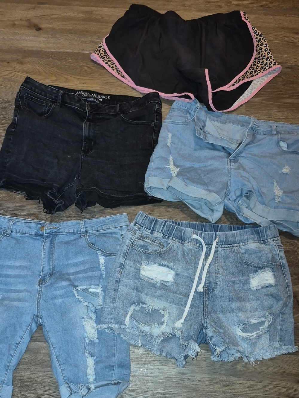 Bundle Of Womens Shorts EUC